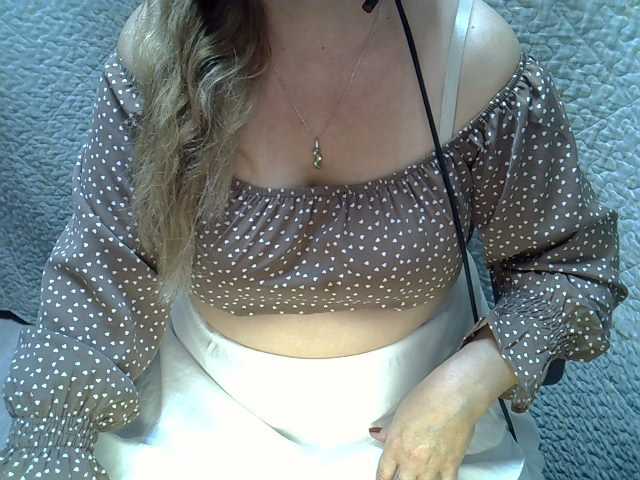 Neznakomka44 live cam on BongaCams