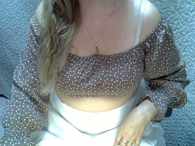 Neznakomka44 live cam on BongaCams