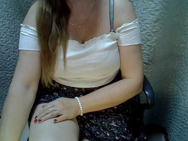 Neznakomka44 live cam on BongaCams
