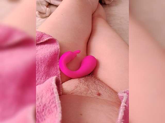 Neznakomka44 live cam on BongaCams