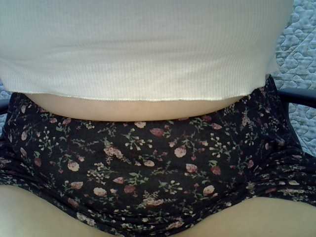 Neznakomka44 live cam on BongaCams