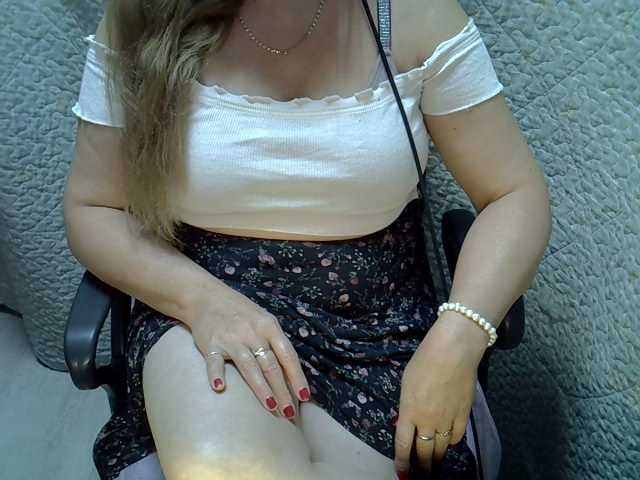 Neznakomka44 live cam on BongaCams