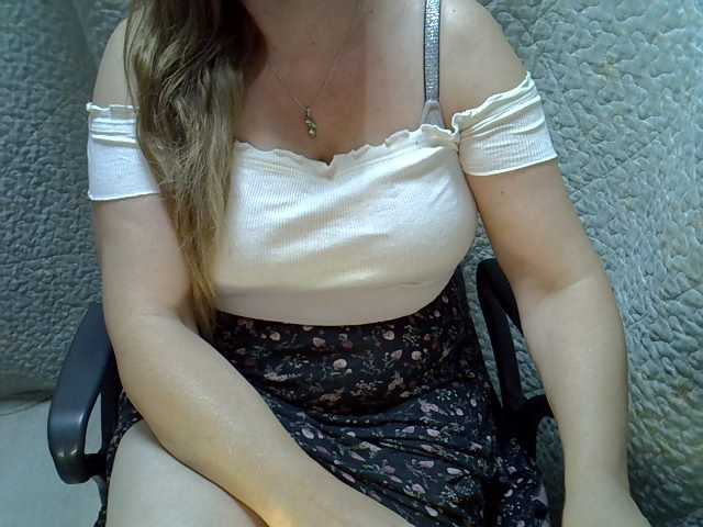 Neznakomka44 live cam on BongaCams