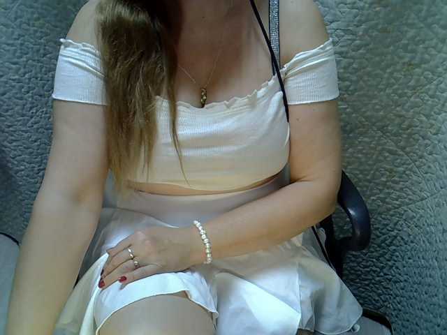 Neznakomka44 live cam on BongaCams
