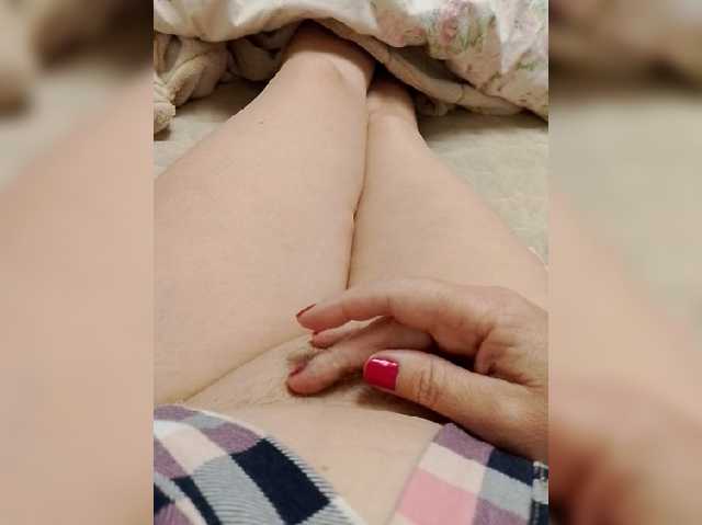 Neznakomka44 live cam on BongaCams
