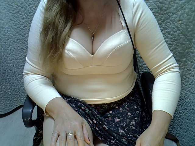 Neznakomka44 live cam on BongaCams