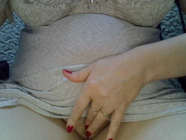 Neznakomka44 live cam on BongaCams