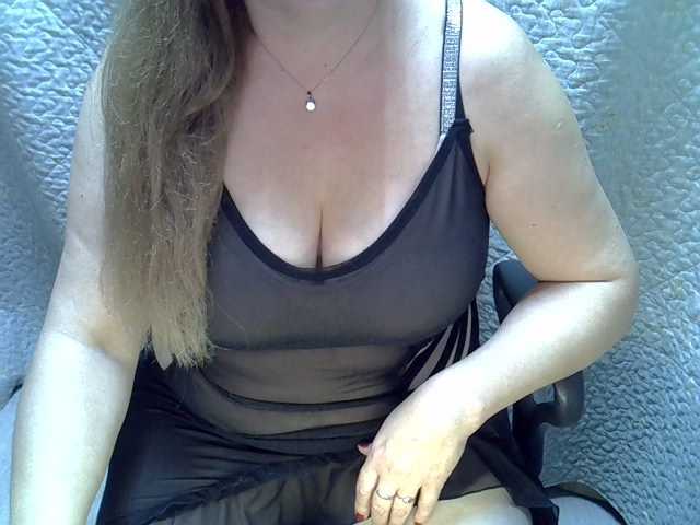 Neznakomka44 live cam on BongaCams