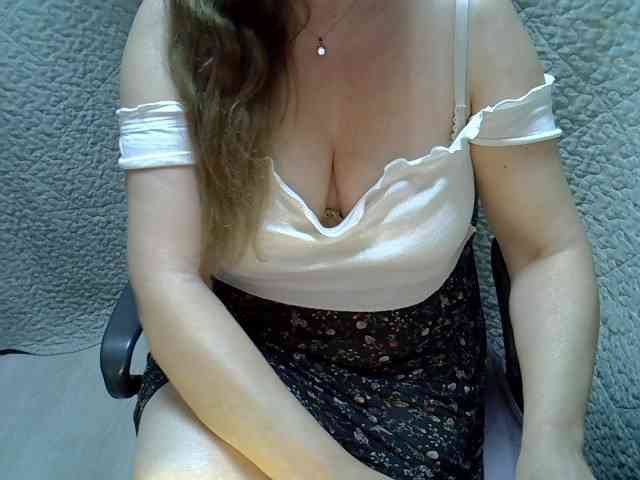 Neznakomka44 Live Webcam on BongaCams