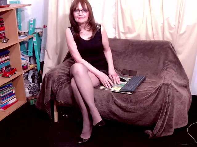 AngieGreen's BongaCams show and profile