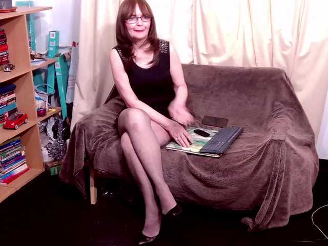 AngieGreen's BongaCams show and profile