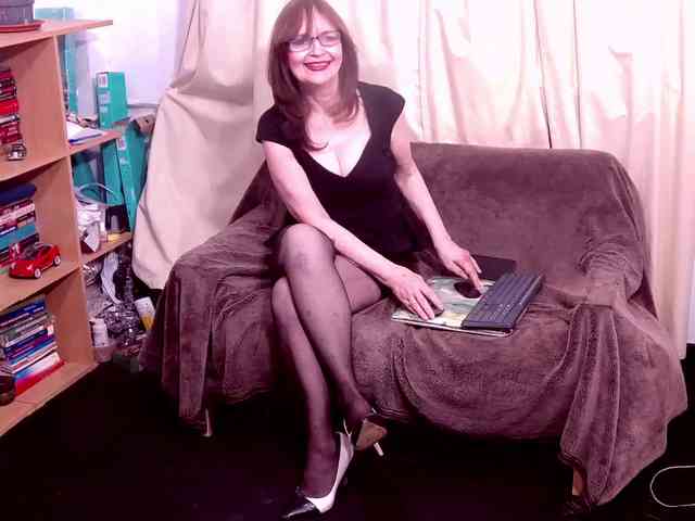 AngieGreen AngieGreen