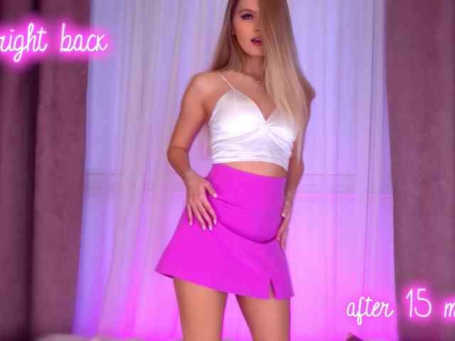 EllieMoore webcam