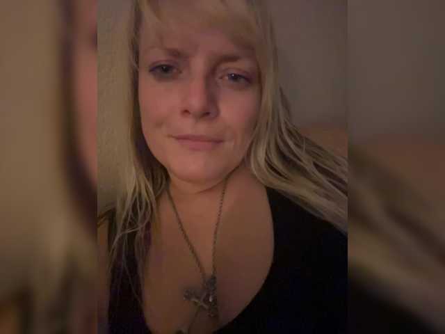 JadeLynn365 live cam on BongaCams