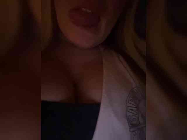 JadeLynn365 Live Webcam on BongaCams
