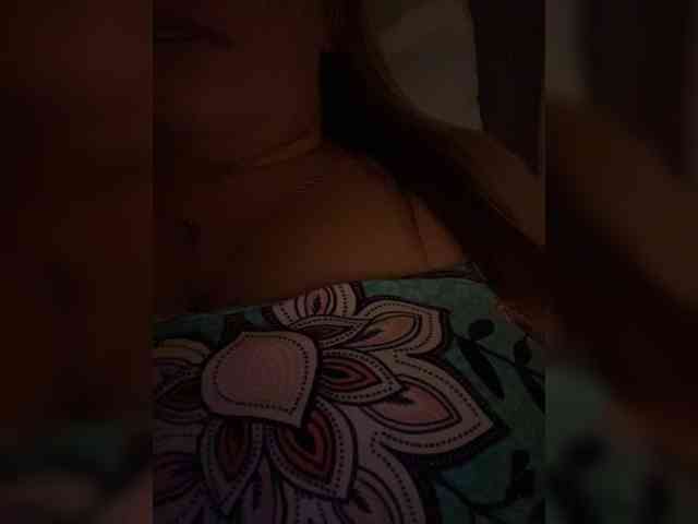 JadeLynn365 Live Webcam on BongaCams