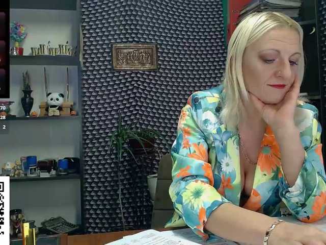 Nadin-slut live cam