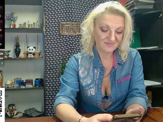 Nadin-slut live cam