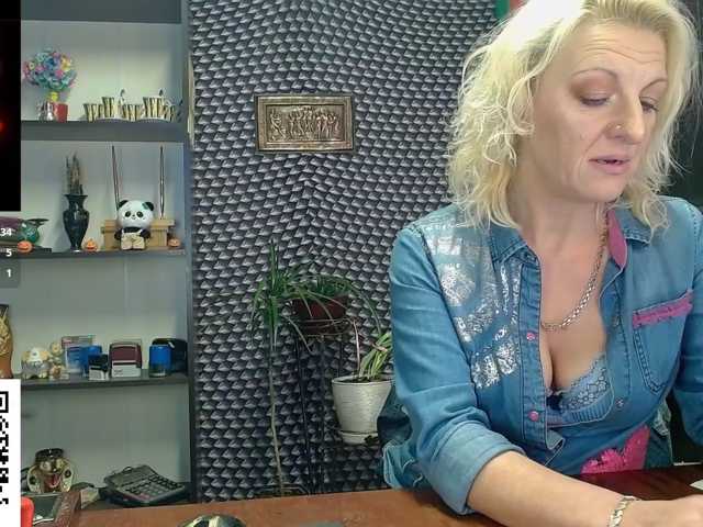 Nadin-slut live cam
