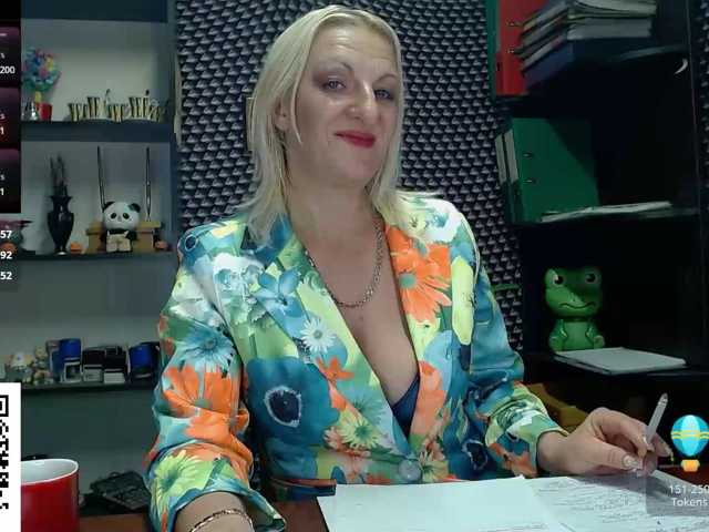 Nadin-slut live cam on BongaCams