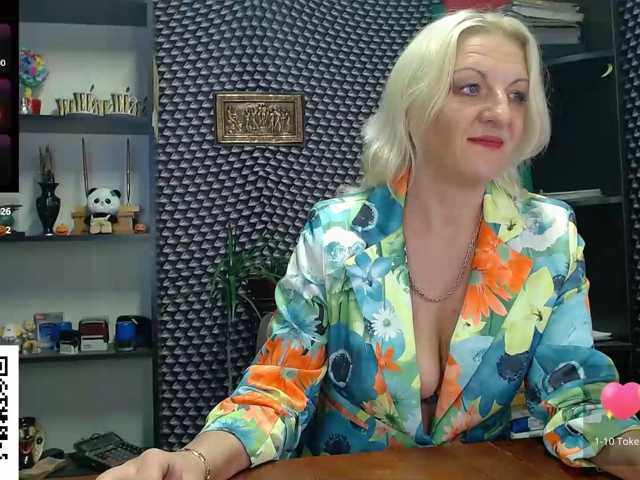 Nadin-slut live cam on BongaCams