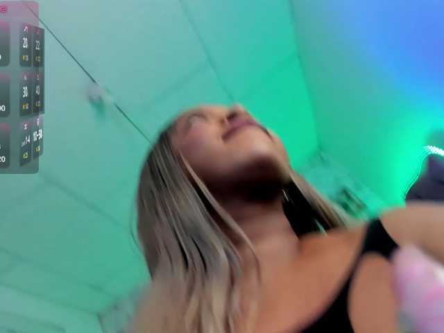 colombian-ass, live now on BongaCams