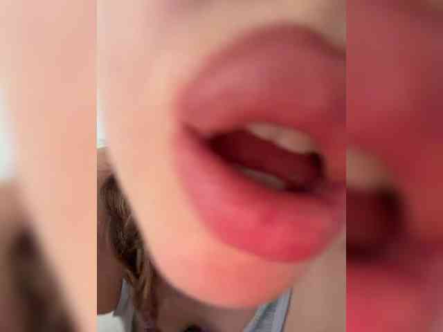 BABYVIK live female cam on bongacams