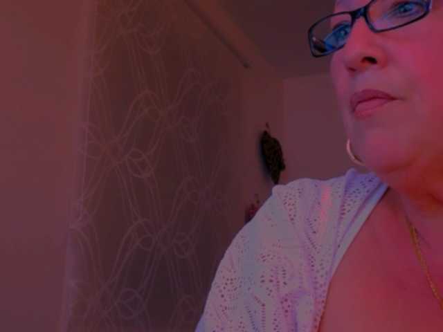 Connyat99 live cam on BongaCams
