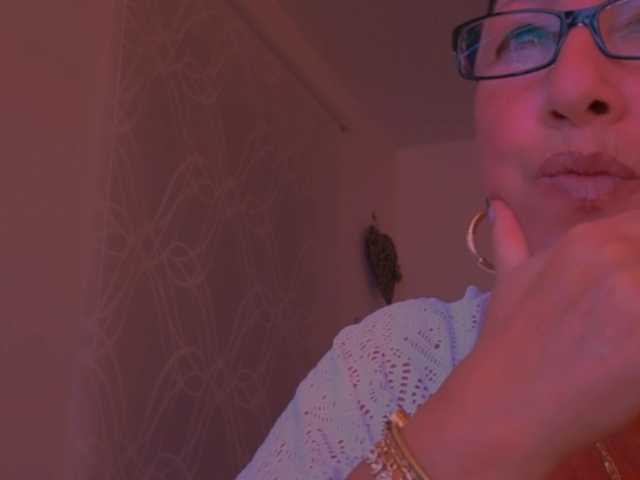 Connyat99 live cam