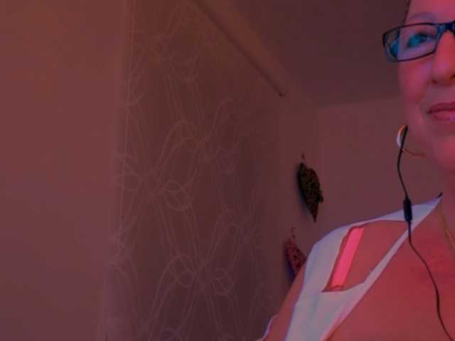 Connyat99 live cam on BongaCams