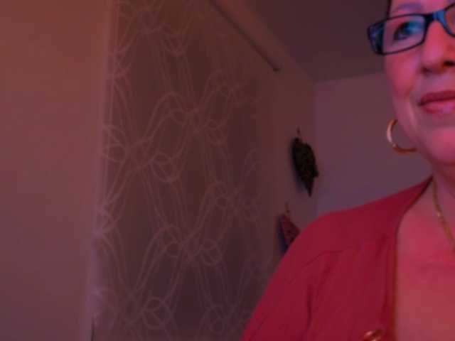 Connyat99 live cam on BongaCams