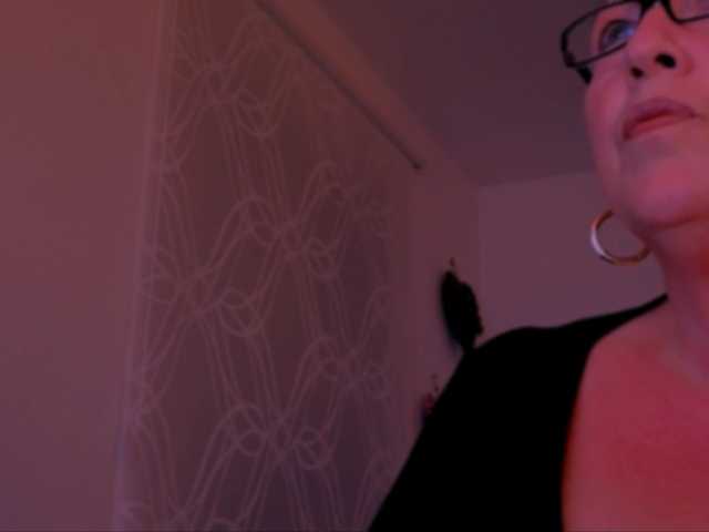 Connyat99 live cam on BongaCams