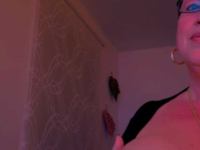 Connyat99 live cam preview