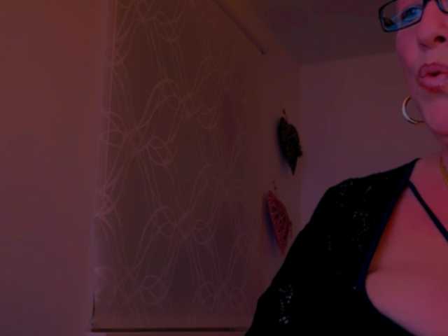 Connyat99 live cam on BongaCams