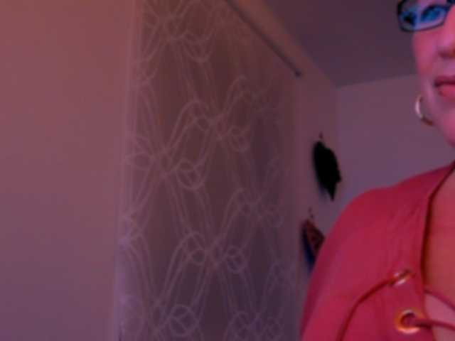 Connyat99 live cam su BongaCams