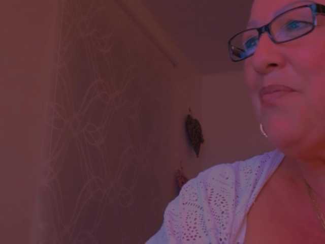 Connyat99 live cam