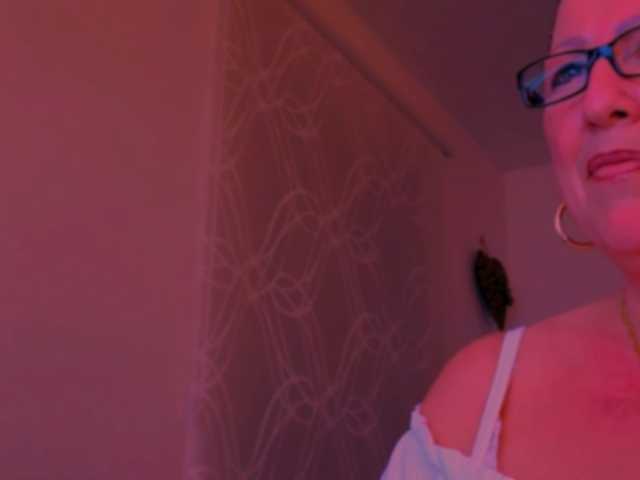 Connyat99 live cam on BongaCams