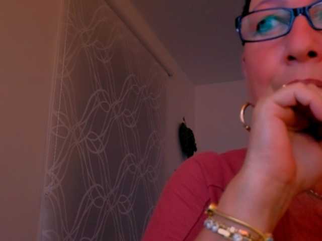 Connyat99 live cam on BongaCams