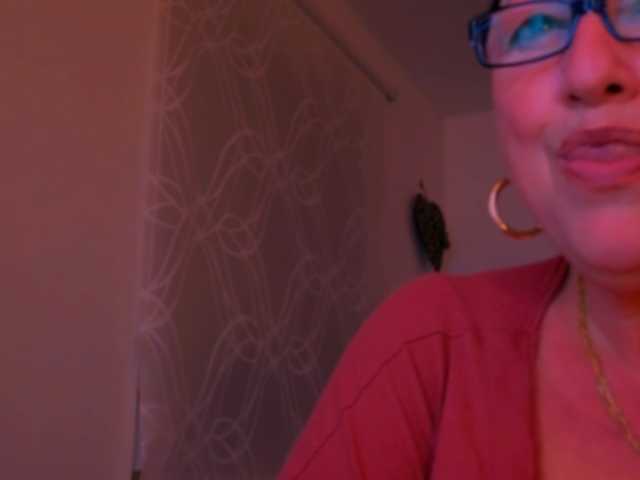 Connyat99 live cam on BongaCams