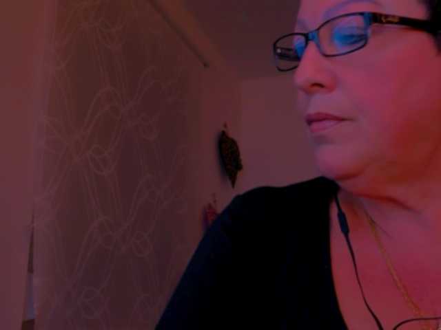Connyat99 live cam on BongaCams
