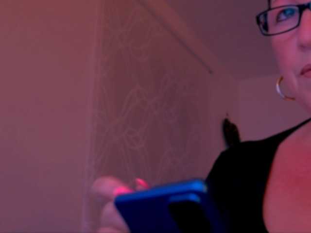 Connyat99 live cam on BongaCams