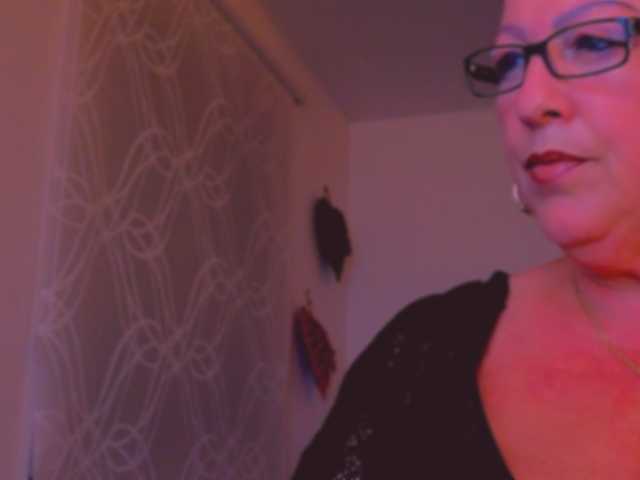 Connyat99 live webcam show