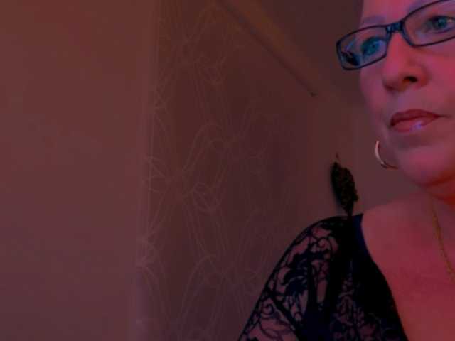 Connyat99 live cam on BongaCams