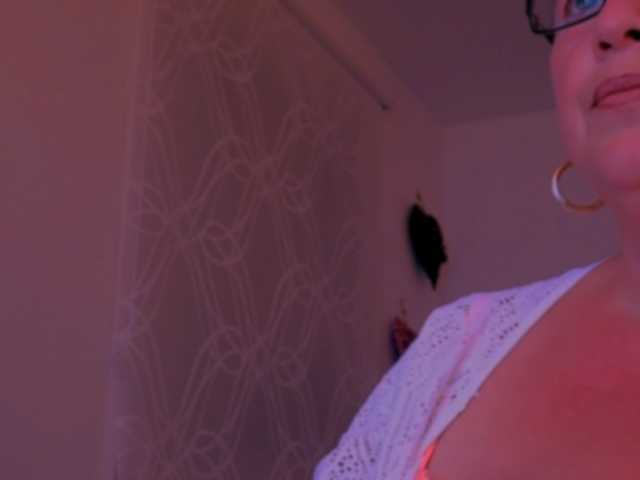 Connyat99 live cam on BongaCams