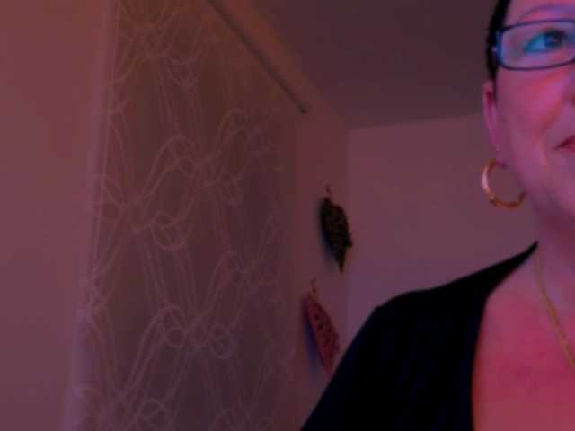 Connyat99 live cam preview