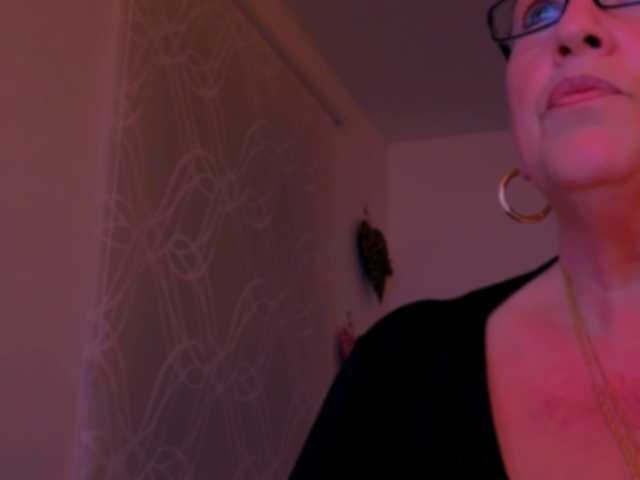Connyat99 live cam preview