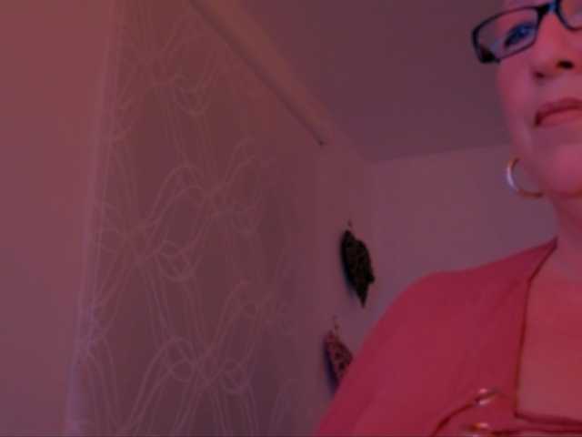 Connyat99 live cam on BongaCams