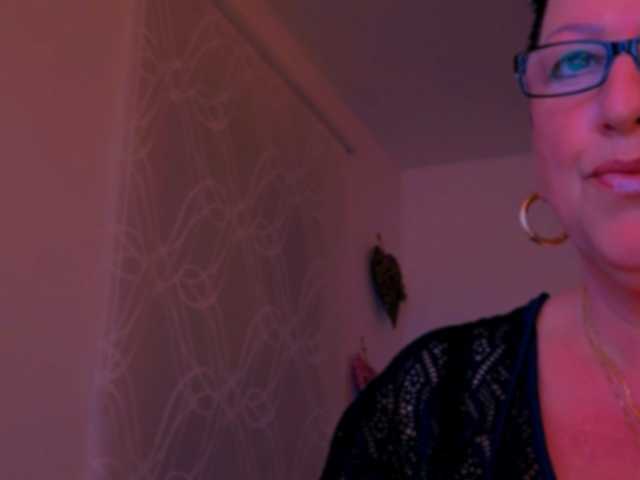 Connyat99 live cam preview