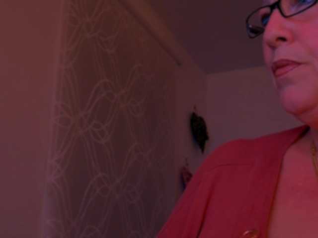 Connyat99 live cam on BongaCams