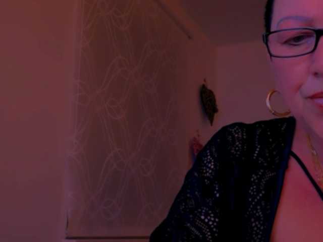 Connyat99 live cam on BongaCams